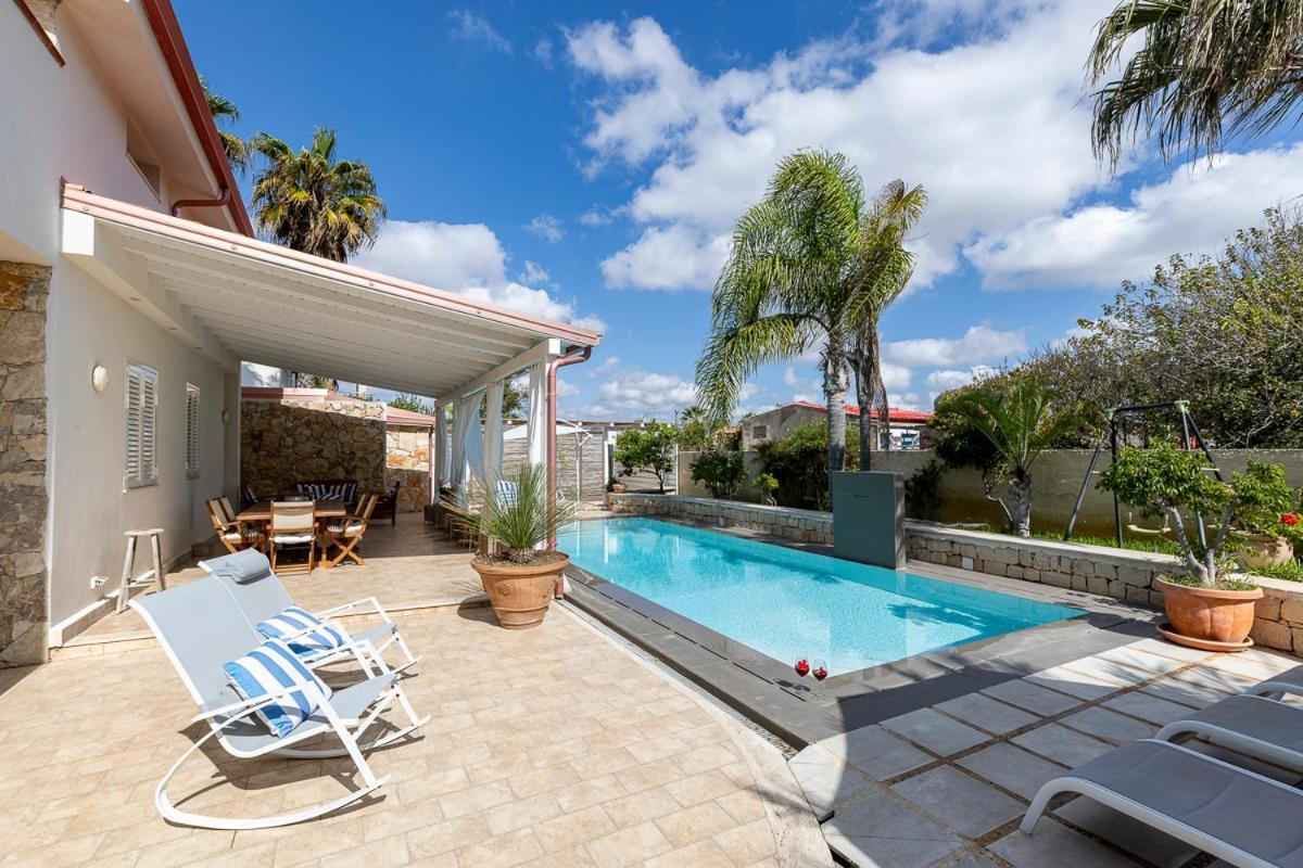 Villa Zamia Con Piscina 圣玛丽亚德尔法加洛 外观 照片