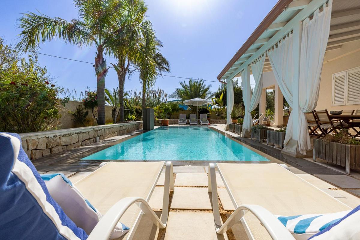 Villa Zamia Con Piscina 圣玛丽亚德尔法加洛 外观 照片